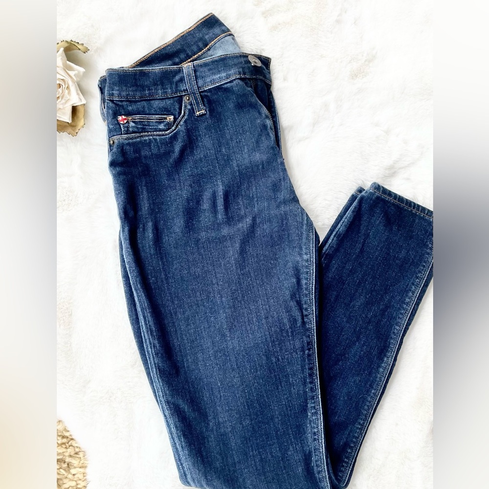 Hudson Women’s Jeans Medium wash. Jeans have stretch! Good Shape. Size 29